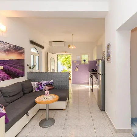 Ines Apartman *