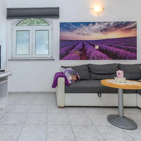 Ines Apartment *